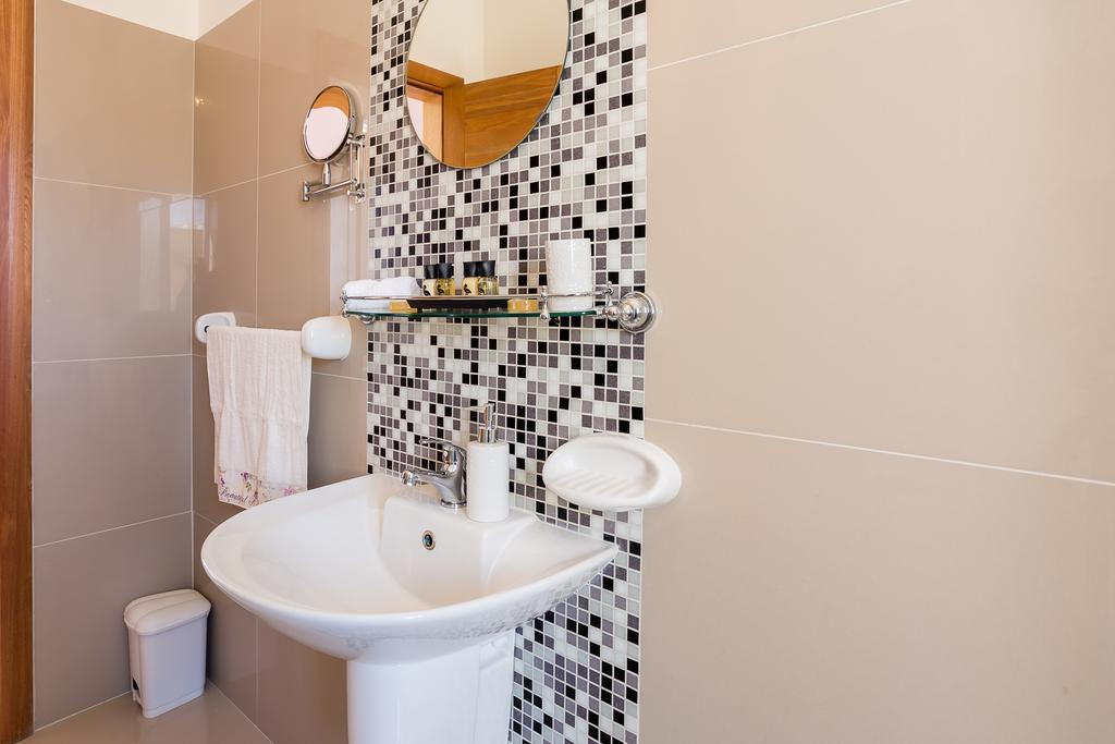 Seaview Luxury Penthouse With Shared Swimming Pool Leilighet Għajnsielem Eksteriør bilde