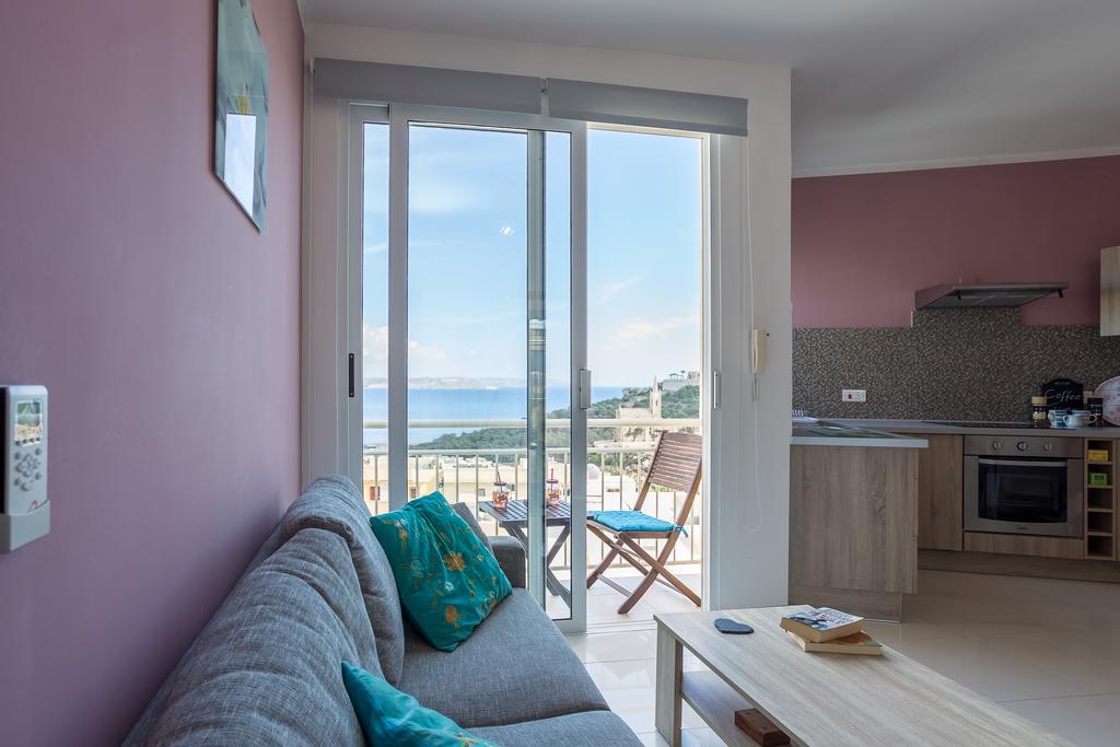 Seaview Luxury Penthouse With Shared Swimming Pool Leilighet Għajnsielem Eksteriør bilde