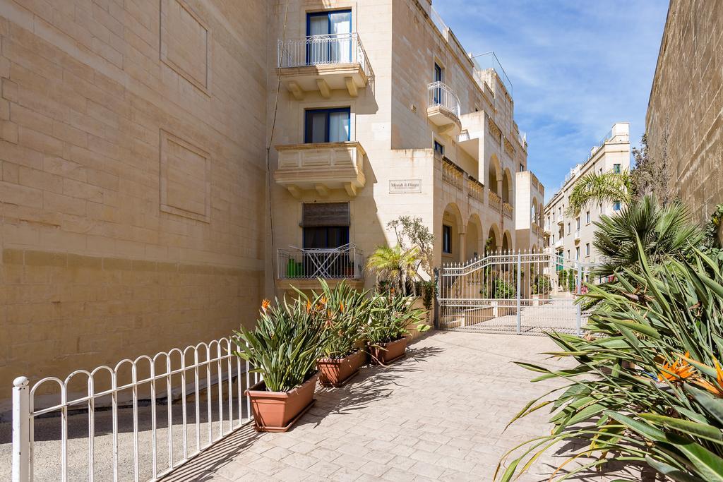 Seaview Luxury Penthouse With Shared Swimming Pool Leilighet Għajnsielem Eksteriør bilde