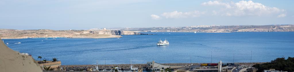 Seaview Luxury Penthouse With Shared Swimming Pool Leilighet Għajnsielem Eksteriør bilde